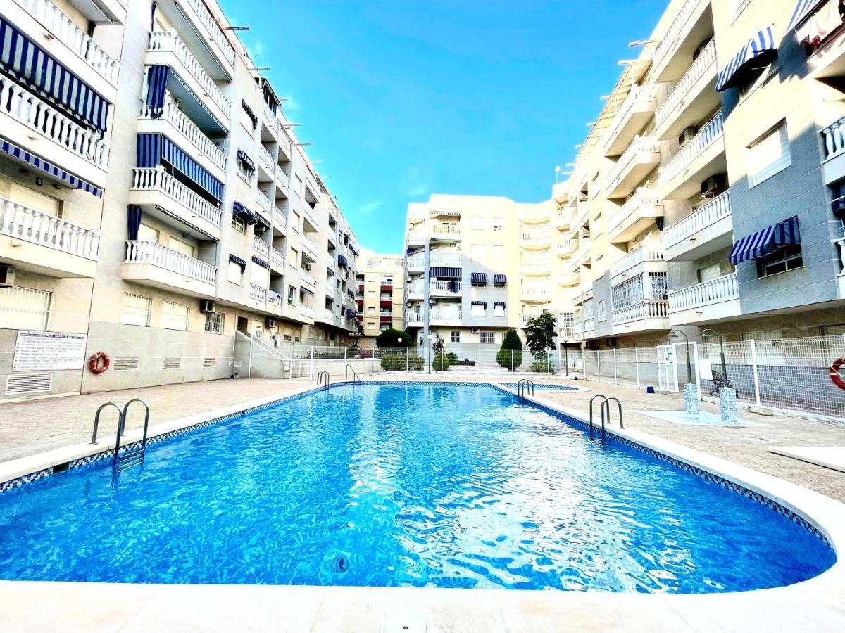 Torrevieja Comfortable Apartment Exterior photo