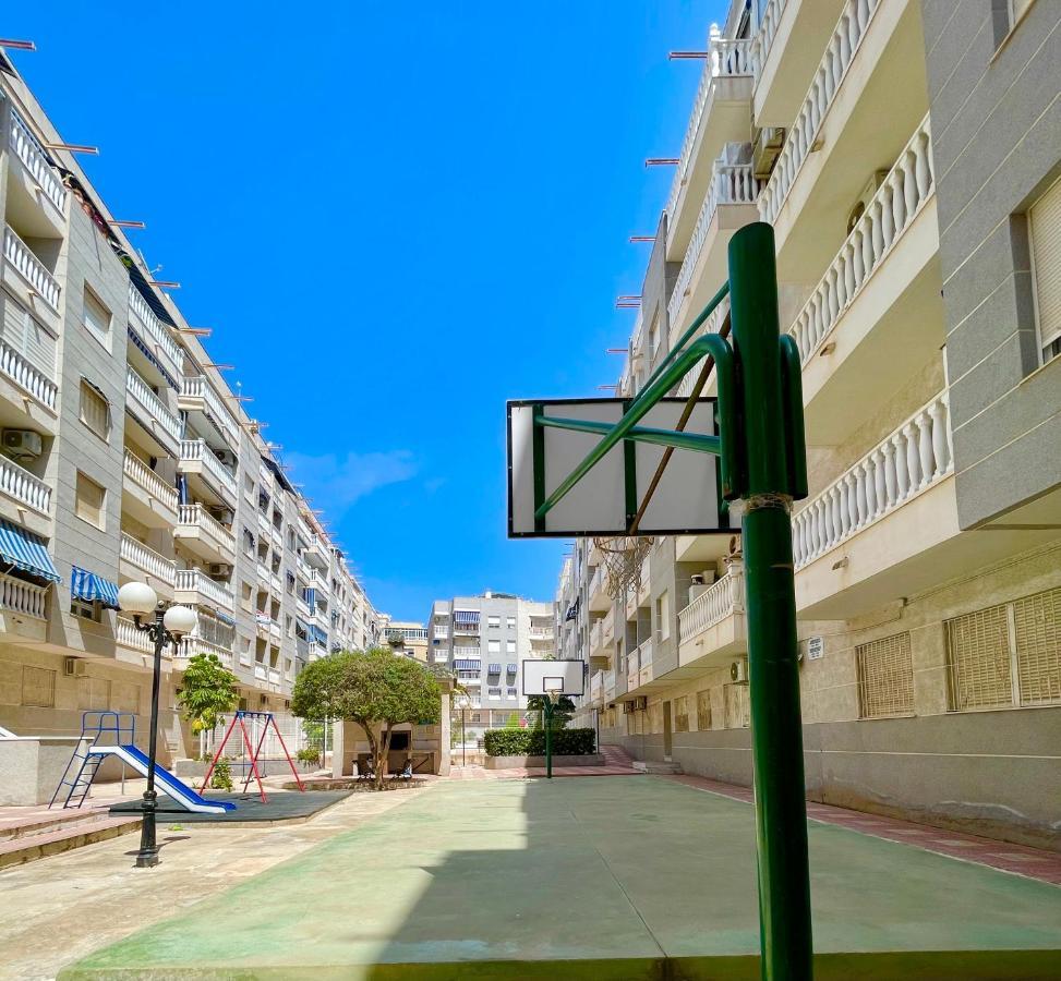 Torrevieja Comfortable Apartment Exterior photo