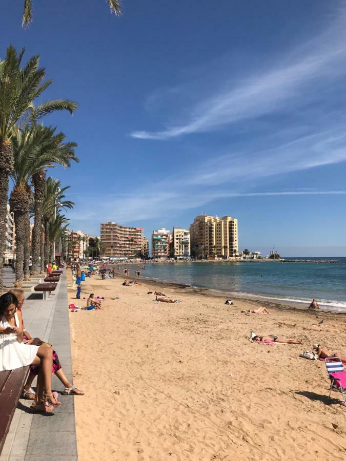Torrevieja Comfortable Apartment Exterior photo